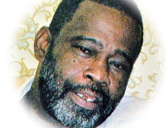 Lindell Cecil Giles, Sr. (November 8, 1957 – August 10, 2021)